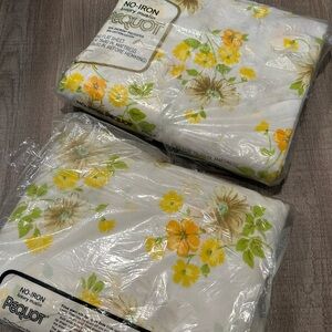 Floral vintage Bedding Sheets - White and Yellow